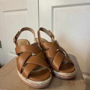 brown wedges!